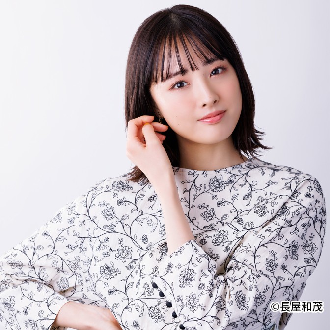 【新版】「音夏祭」SE（特別版）大友花恋 掲載2ページ（ストレート）#4665 あなたの番です」で話題の大友花恋、美背中まぶしい花柄ドレスにキュン